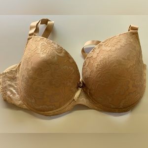 Previously Owned Lacy Beige Lightly Padded Bra, Size 42DDD